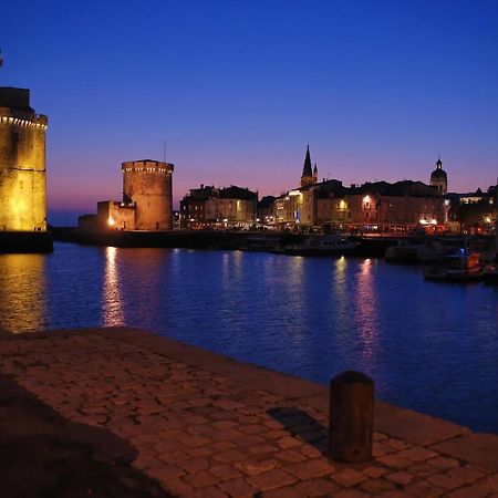 ホテルNuit Sur Un Bateau La Rochelle ラ・ロシェル エクステリア 写真